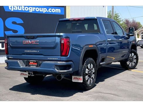 Used 2025 GMC Sierra 2500 Denali w/ Denali Reserve Package AWD/4WD image 15