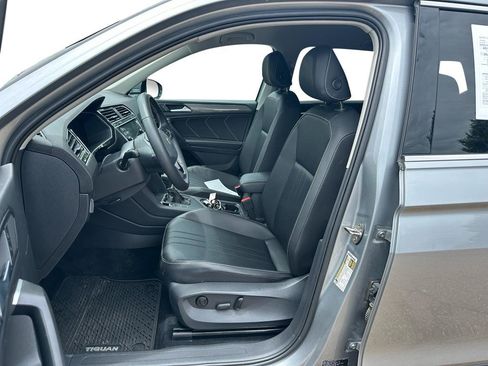 Used 2023 Volkswagen Tiguan SE FWD image 8