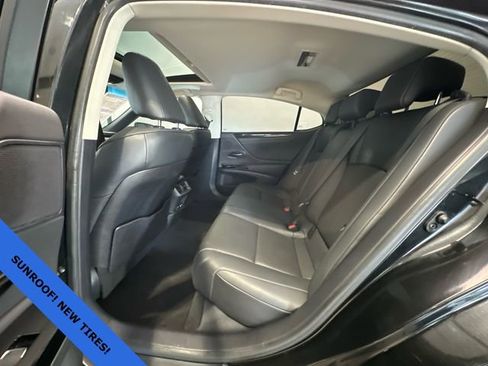 Used 2023 Lexus ES 350 w/ Accessory Package (Z2) FWD image 13