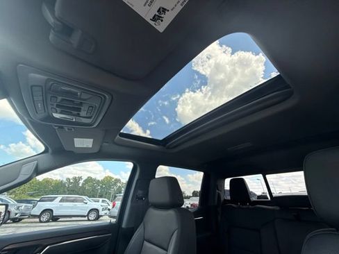 Used 2025 GMC Sierra 1500 SLT w/ SLT Premium Plus Package RWD image 39