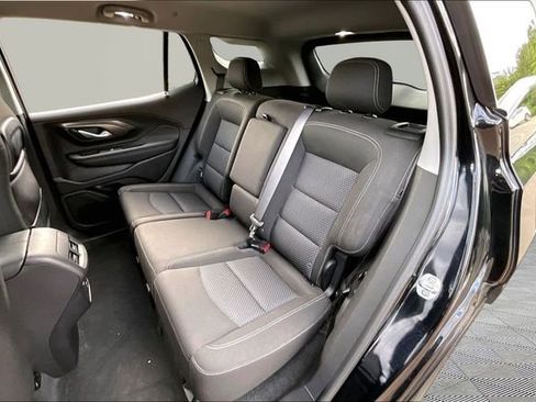 Used 2024 GMC Terrain SLE FWD image 16