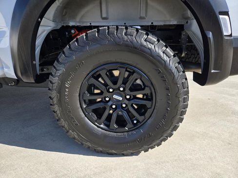 Used 2025 Ford F150 Raptor image 31