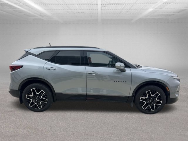 Used 2024 Chevrolet Blazer RS w/ Driver Confidence II Package AWD/4WD image 8