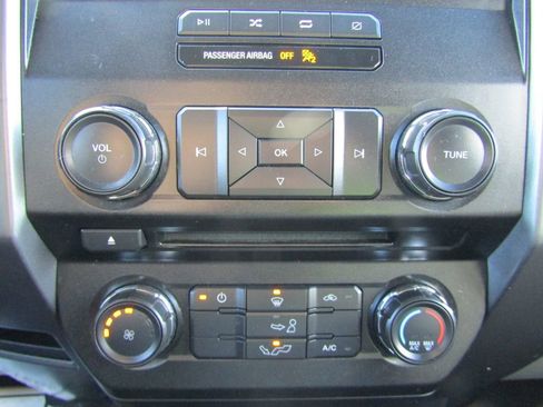 Used 2018 Ford F150 XLT image 19