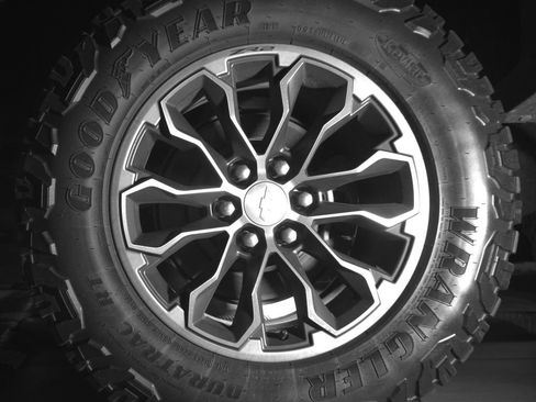 Used 2018 Chevrolet Colorado ZR2 AWD/4WD image 12