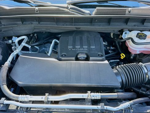 Used 2024 GMC Sierra 1500 SLE w/ Preferred Package image 36