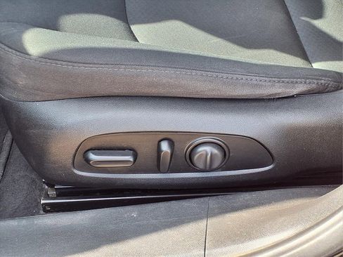 Used 2020 Chevrolet Malibu LT image 21