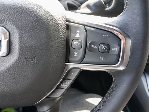 New 2026 RAM 2500 Laramie AWD/4WD image 28