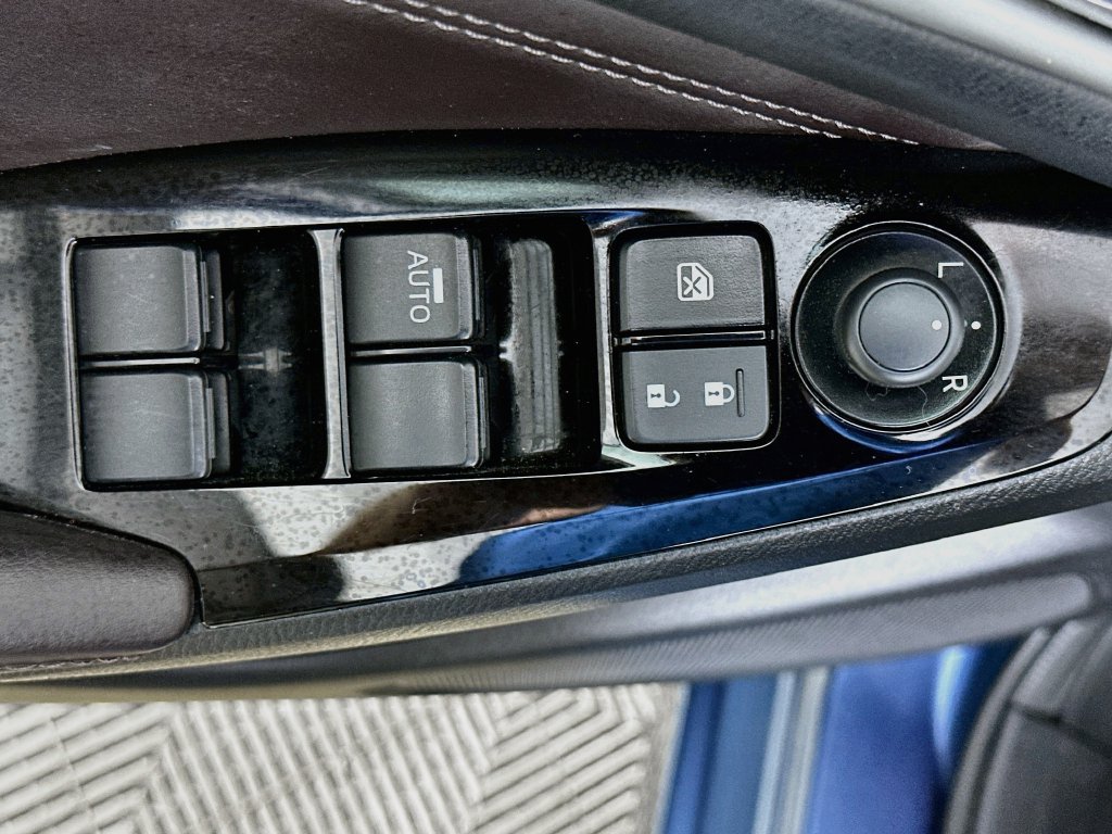 Used 2018 MAZDA MAZDA3 Touring FWD image 20