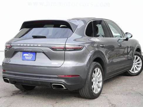 Used 2020 Porsche Cayenne image 3