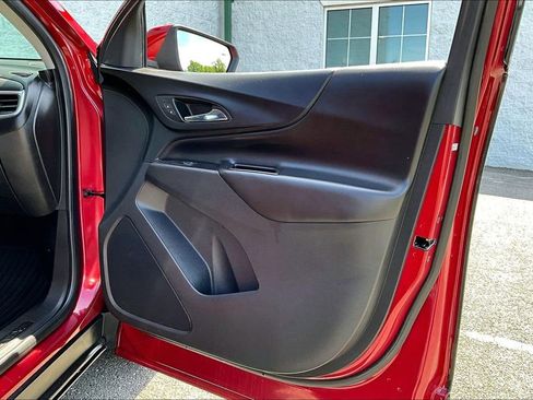 Used 2018 Chevrolet Equinox LT AWD/4WD image 27