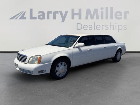 Used 2003 Cadillac De Ville Limousine FWD image 1