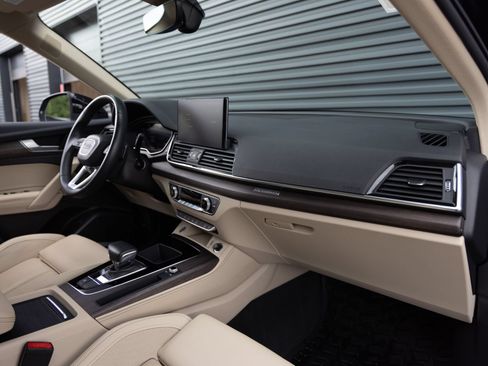Used 2021 Audi Q5 Prestige w/ Prestige Package AWD/4WD image 34