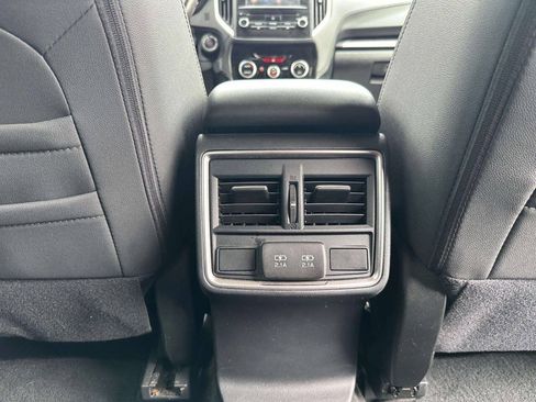 Used 2023 Subaru Forester Premium AWD/4WD image 18