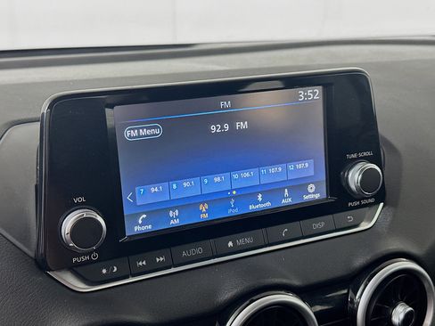 Used 2025 Nissan Sentra S image 19