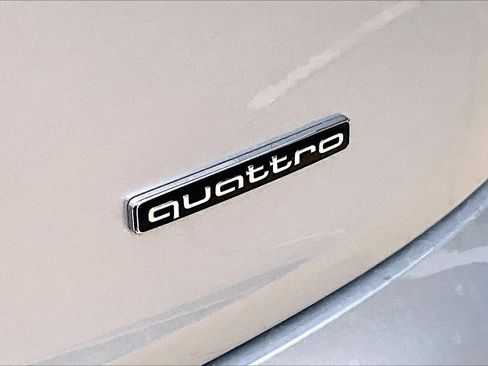 Used 2023 Audi Q5 2.0T Premium Plus w/ Premium Plus Package image 9