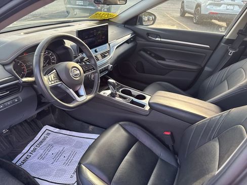 Used 2024 Nissan Altima 2.5 SR w/ SR Premium Package image 14