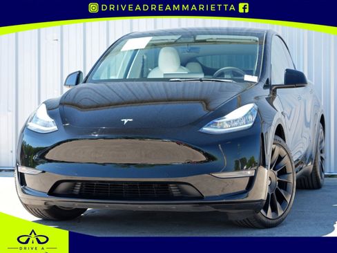 Used 2021 Tesla Model Y Long Range image 1