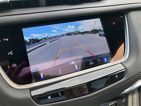 Certified 2023 Cadillac XT5 Sportv w/ Technology Package AWD/4WD image 16