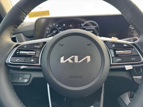 New 2026 Kia Seltos EX FWD image 13