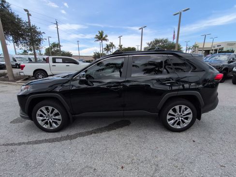 Used 2025 Toyota RAV4 XLE Premium FWD image 8