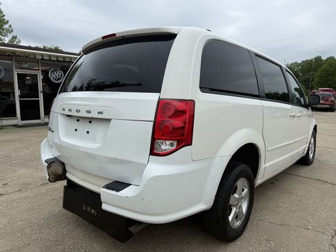 Used 2012 Dodge Grand Caravan SXT FWD image 5