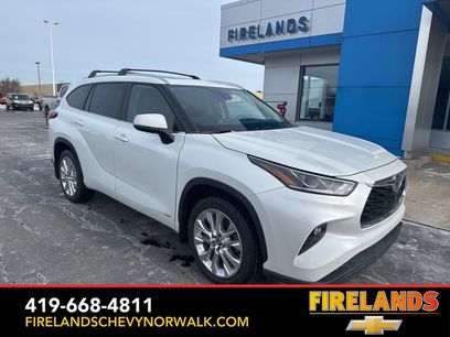 Used 2022 Toyota Highlander Limited