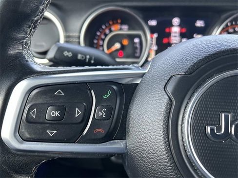 Used 2019 Jeep Wrangler Unlimited Sahara image 23