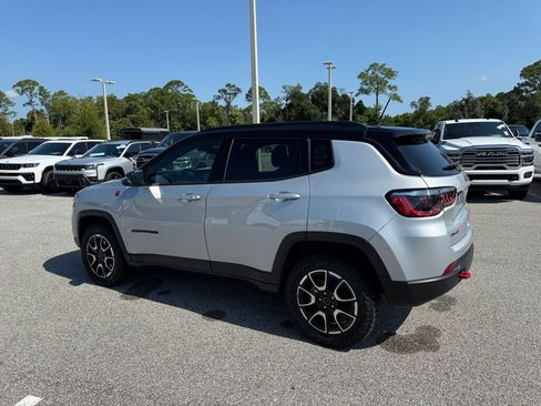 Used 2026 Jeep Compass Trailhawk AWD/4WD image 5
