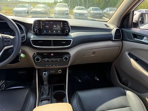 Used 2020 Hyundai Tucson SE image 13