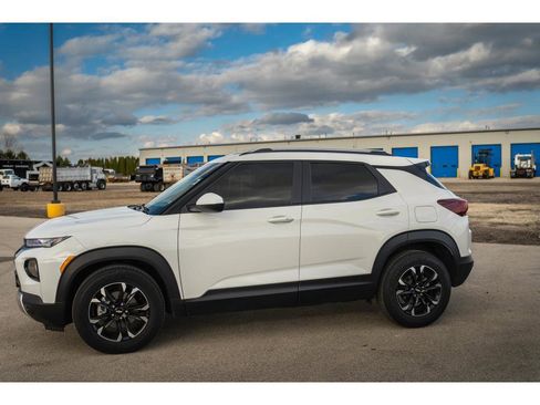 Used 2023 Chevrolet TrailBlazer LT image 9