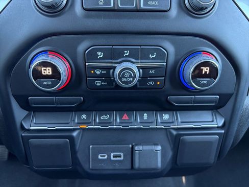 Used 2022 Chevrolet Silverado 1500 LT image 26