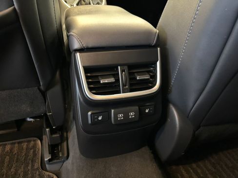 Used 2022 Subaru Outback Limited image 23