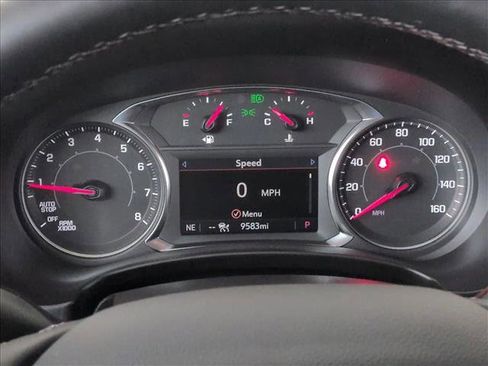 Used 2024 GMC Terrain SLT w/ Infotainment Package II AWD/4WD image 10