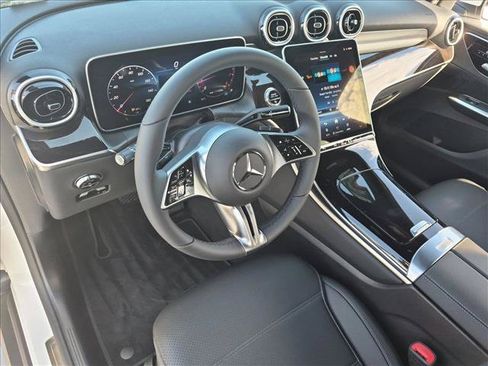 Used 2026 Mercedes-Benz GLC 300 image 10