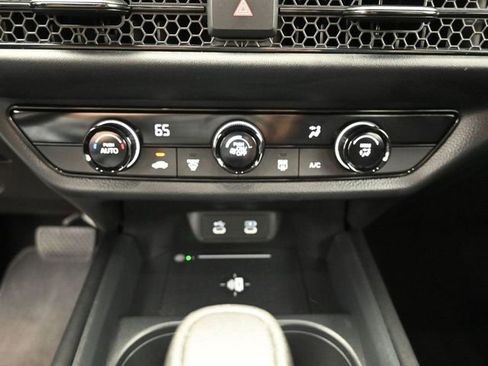 Certified 2026 Honda HR-V LX image 9