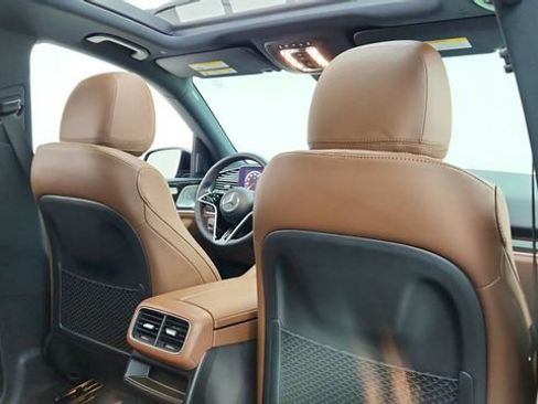 Used 2025 Mercedes-Benz GLE 450e 4MATIC image 27