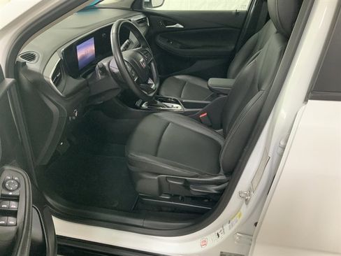 Used 2024 Buick Encore GX Sport Touring image 14