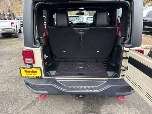 Used 2017 Jeep Wrangler Rubicon image 12