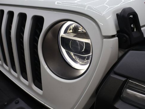 Used 2021 Jeep Gladiator Rubicon w/ Uconnect 4C Nav & Sound Group AWD/4WD image 45
