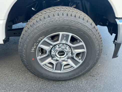 New 2026 Ford F250 Lariat w/ Lariat Premium Package image 16