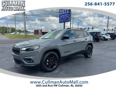 Used 2023 Jeep Cherokee Altitude Lux