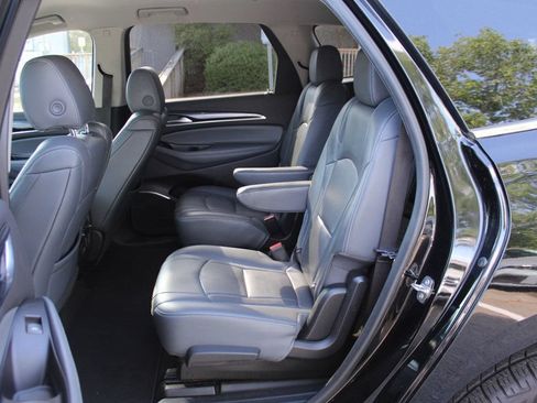 Used 2019 Buick Enclave Essence FWD image 29