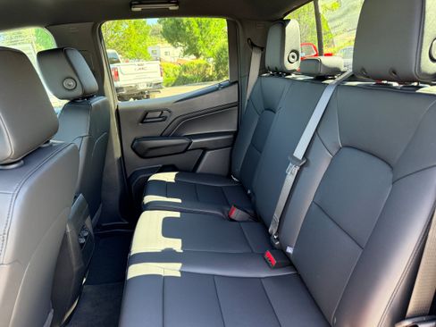 New 2026 Chevrolet Colorado Trail Boss AWD/4WD image 9