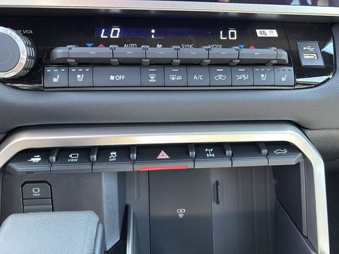 New 2026 Toyota Tundra Limited AWD/4WD image 25