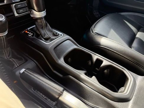 Used 2021 Jeep Gladiator Overland image 30