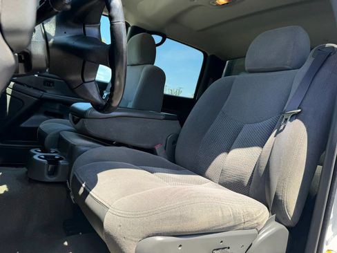 Used 2007 Chevrolet Silverado 2500 LT w/ Heavy-Duty Power Package RWD image 10