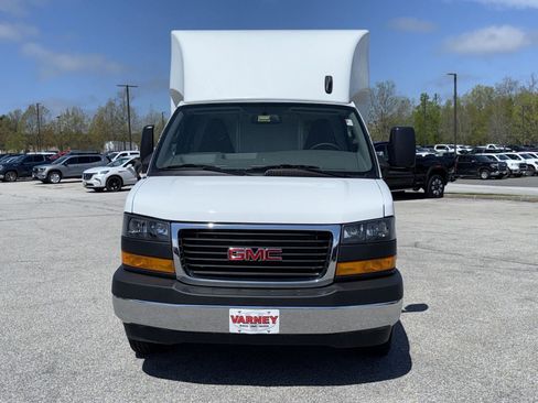 New 2025 GMC Savana 3500 w/ Power Convenience Package RWD image 2