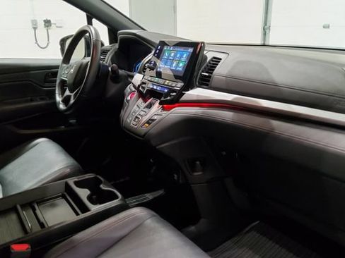 Used 2024 Honda Odyssey Sport image 16