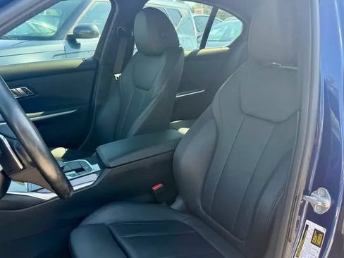 Used 2019 BMW 330i xDrive Sedan AWD/4WD image 3